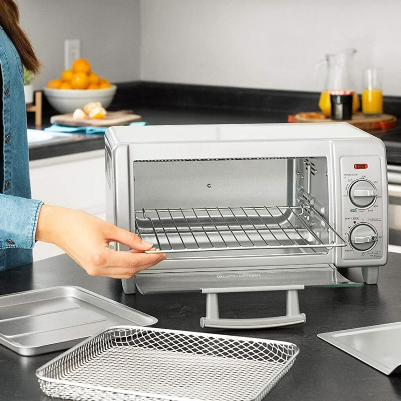 Horno tostador con freidora de aire Black & Decker 4 rebanadas TO1785SG-LA